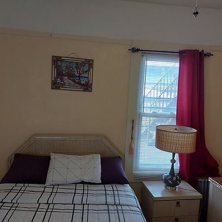 Crsytal Chateau Room Rental 뉴욕 외부 사진